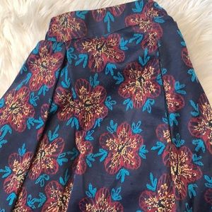 Lularoe skirt with pockets Madison large maroon navy mustard blue navy